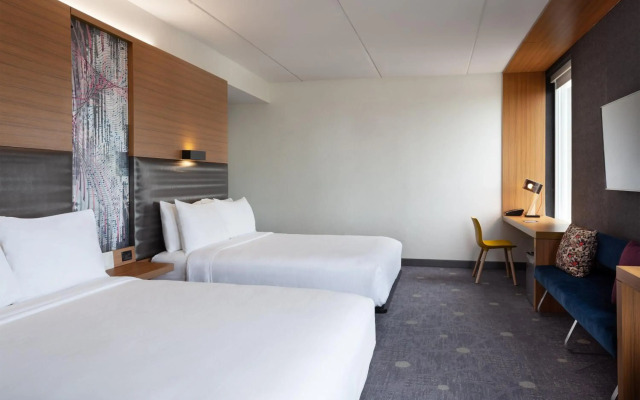 Aloft Jacksonville Tapestry Park