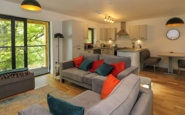 Oakbank Mews