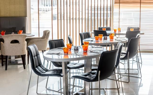 Hilton Garden Inn Bangkok Silom