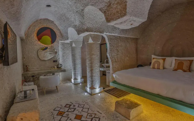 Eka Cave Maison