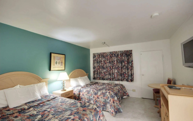 6267 Persepolis Inn