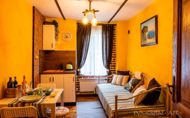 Art apartment EVMOLPIAS near Roman stadium