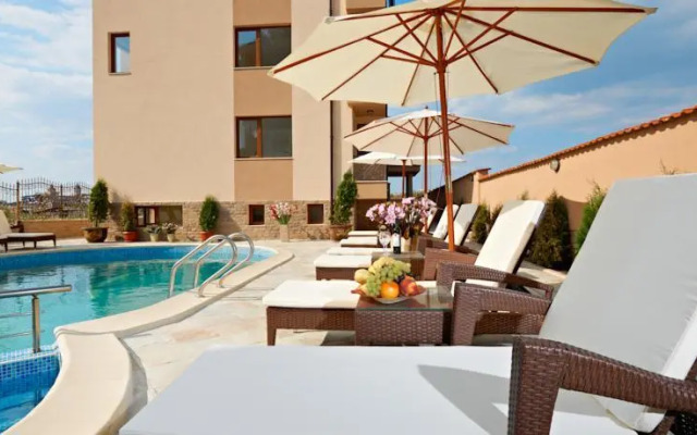 Stanny Court ApartHotel