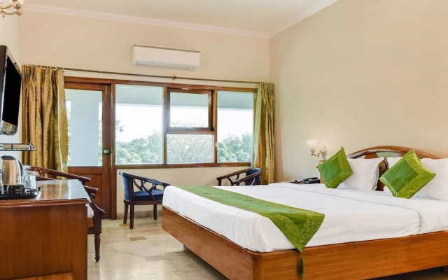 Treebo Trend Saffron