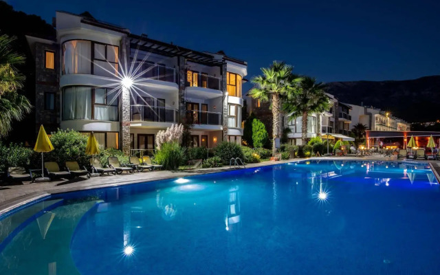 Golden Life Heights Deluxe Suite  - Adults Only