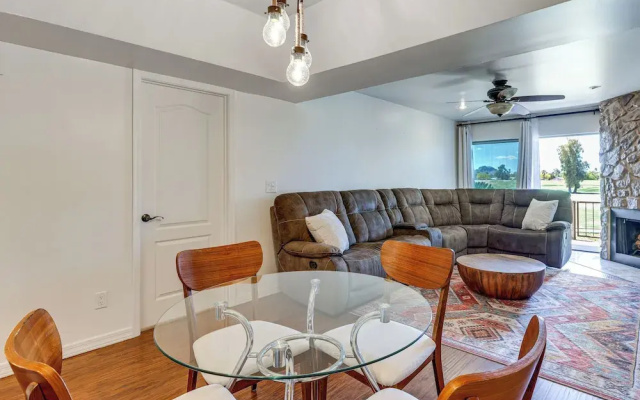 Golf Views & Pool Access: Central Scottsdale Condo