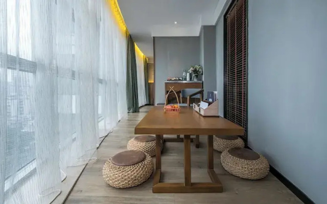 Mehood Lestie International Hotel Chongqing Yuzhong Lianglukou Metro Branch