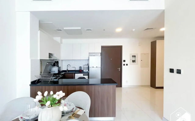 Bright 2bed Family Home: Pool, Gym & Kids Play