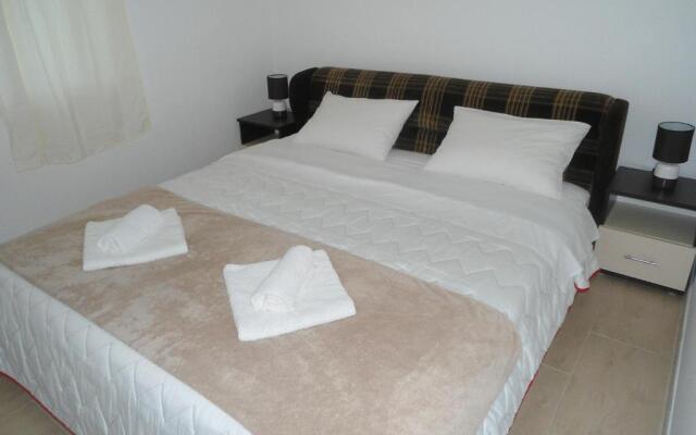 Apartments Raskovic I