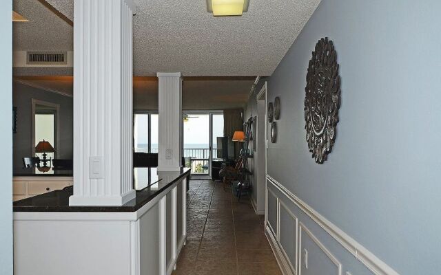 Shoreline 3073 Condo by RedAwning