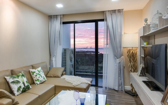 Capetown Sriracha Condo