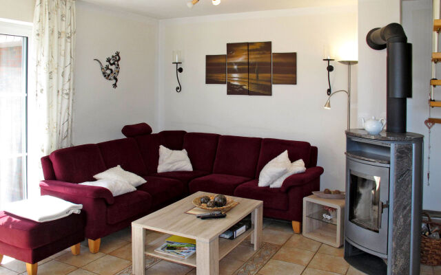 Holiday Home Ferienhaus Conny (TIM130)