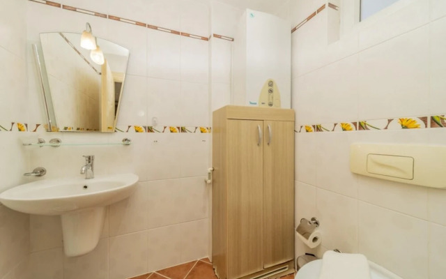 Central Villa With Garden and Pool in Kemer