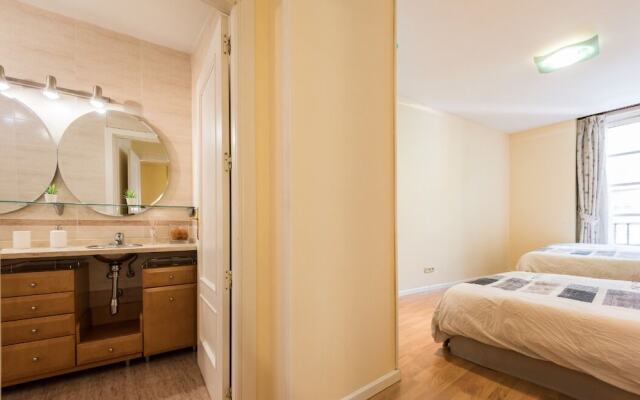 M&F Fuencarral Apartamento