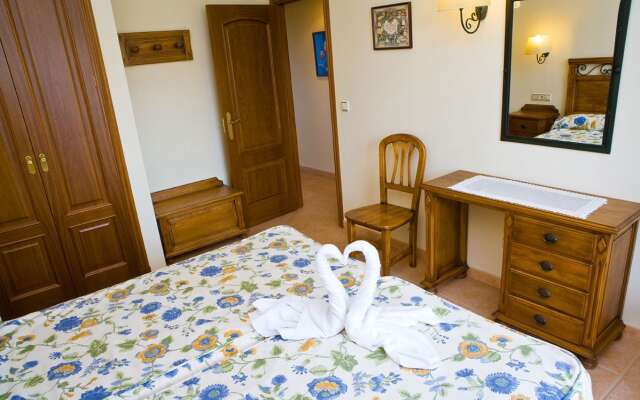 ApartHotel Punta Cabicastro