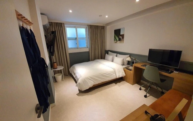 Knockin Hotel Daejeon by Aank
