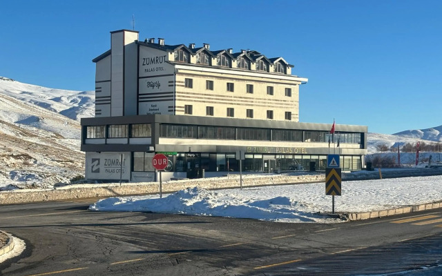 Zumrut Palas Hotel