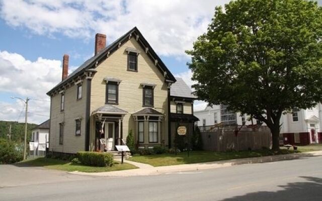 Bennett House Bed & Breakfast