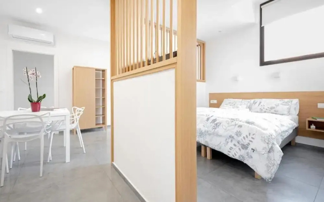 Eos Elegant Apartment & Suites