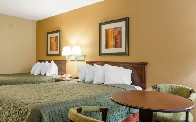 Quality Inn & Suites Atlanta Stone Mountain