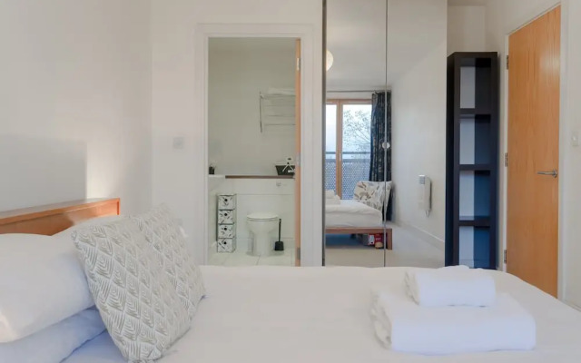 2 Bedroom Apartment Near Stepney Green