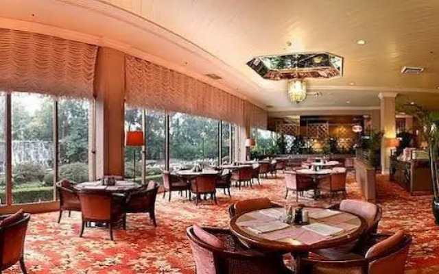 Shanghai International Airport Hotel