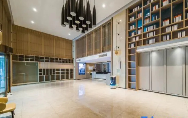 Starway Hotel (Wuhan Hanxi First Road Subway Station)