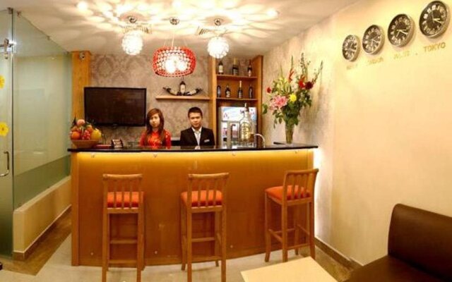 B Hotel