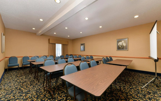 Red Roof Inn & Suites Carrollton, GA–West Georgia