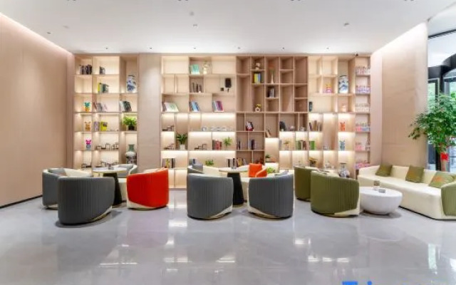 Weike Cinema Hotel (Jingdezhen People's Square Branch)