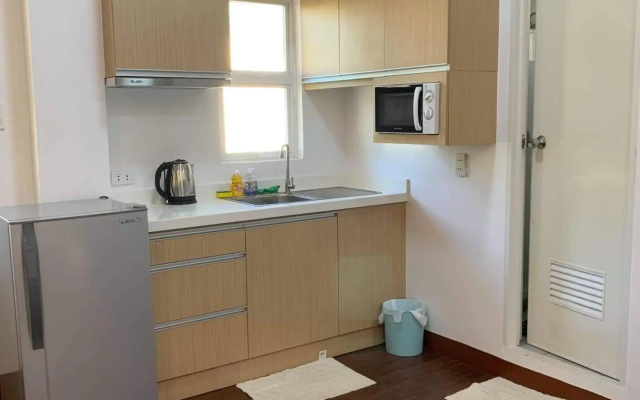 Cozy Unit at the heart of Balanga City