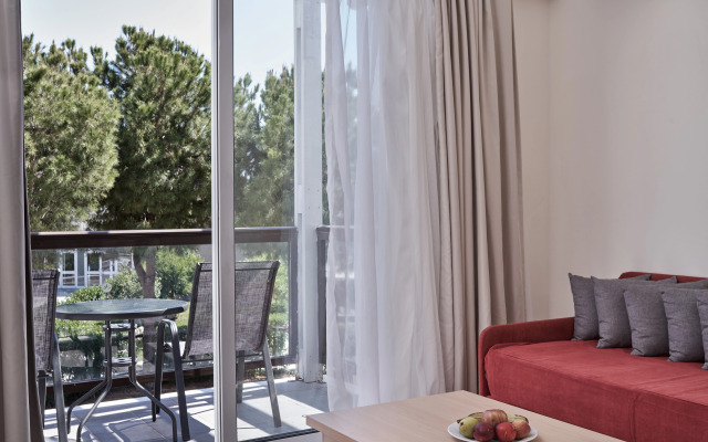Miraluna Village & Spa