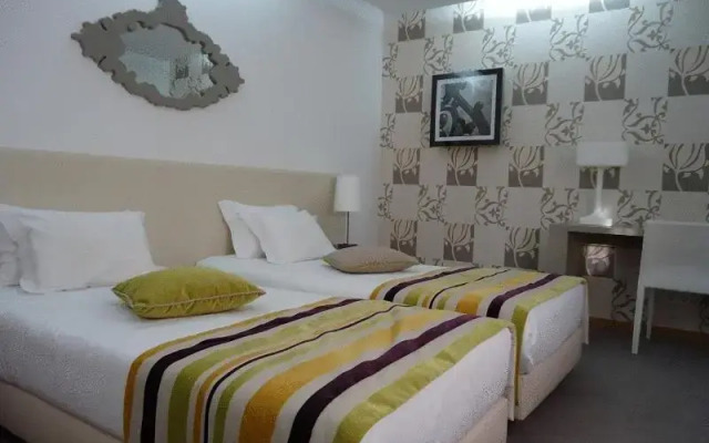 Pdh, Lda. Paredes Design Hotel