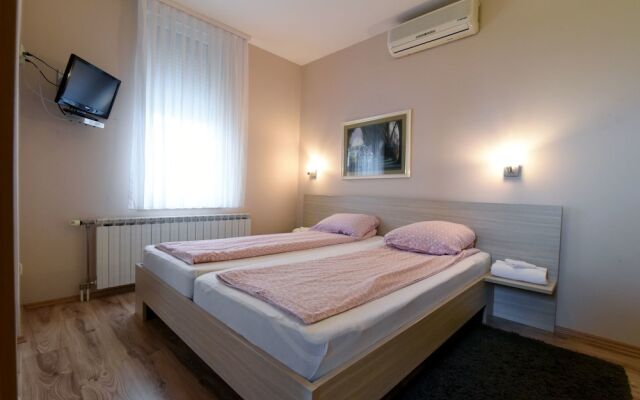 Guesthouse Ikar Zagreb Airport