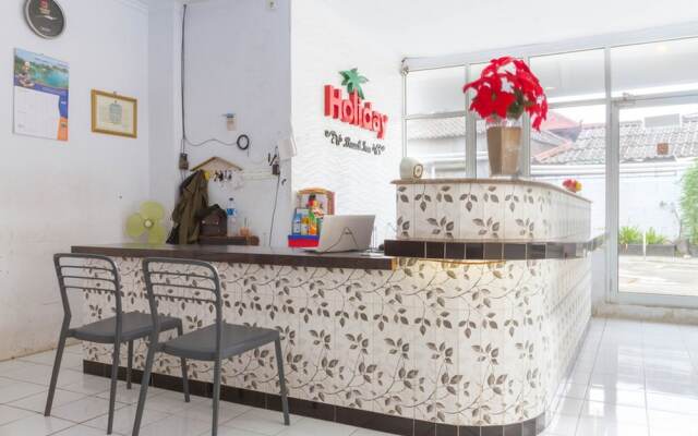 RedDoorz Plus near Pantai Barat