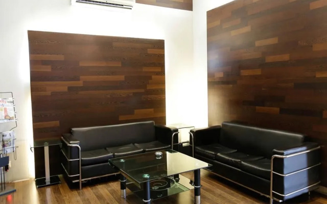 OYO 2166 Hotel KMahaveer