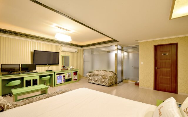Haeundae S-one Hotel