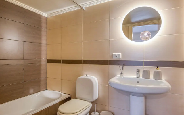 Vinyl 3-Bedroom Apartment in Zouk Mikael