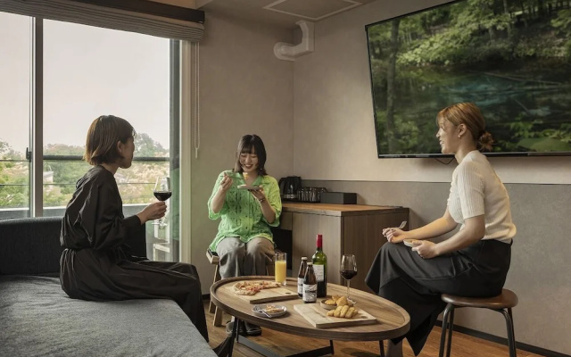 Hotel Ten to Ten