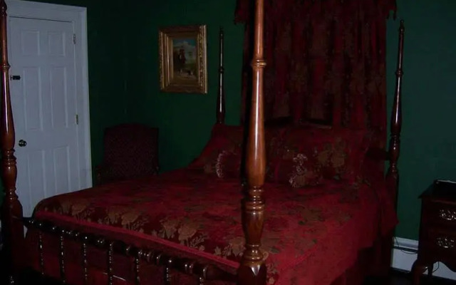 The Ashford Inn