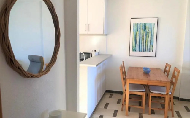 Acogedor apartamento frente al mar con piscina