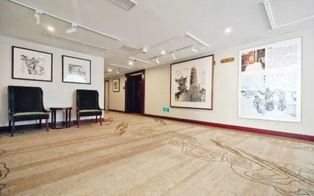 Dilunting International Hotel (Wansheng Yaocheng)