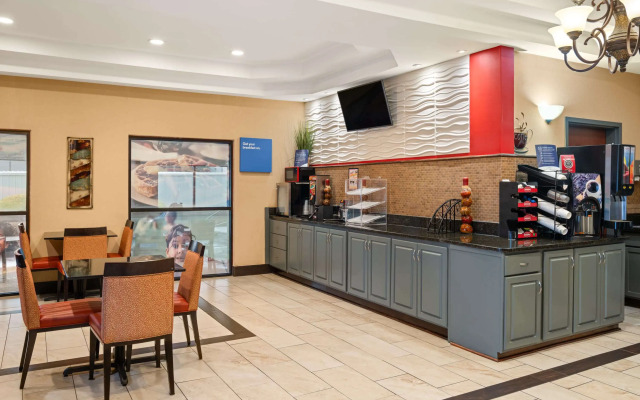 Ramada by Wyndham Locust Grove
