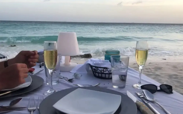 Private Chef 46 sec to Beach Pool Side Massages UTV