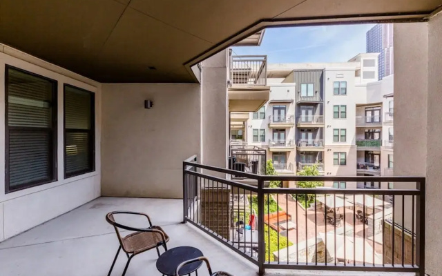Revive Tanglewood Stunning 2BR in Uptown Houston