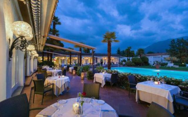 Villa Delta Suites House