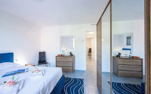 Melano Lab Park Luxury