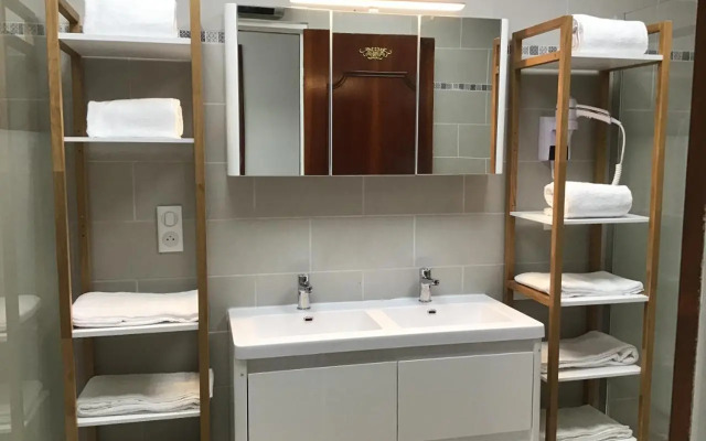 Appartement le Soleil 140 m2 climatisé parking privé proche Sanctuaires