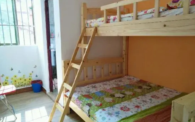 Left-hand hostel in Xichong,shenzhen