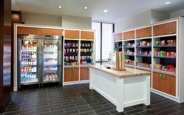 Holiday Inn Clark - Newark Area by IHG